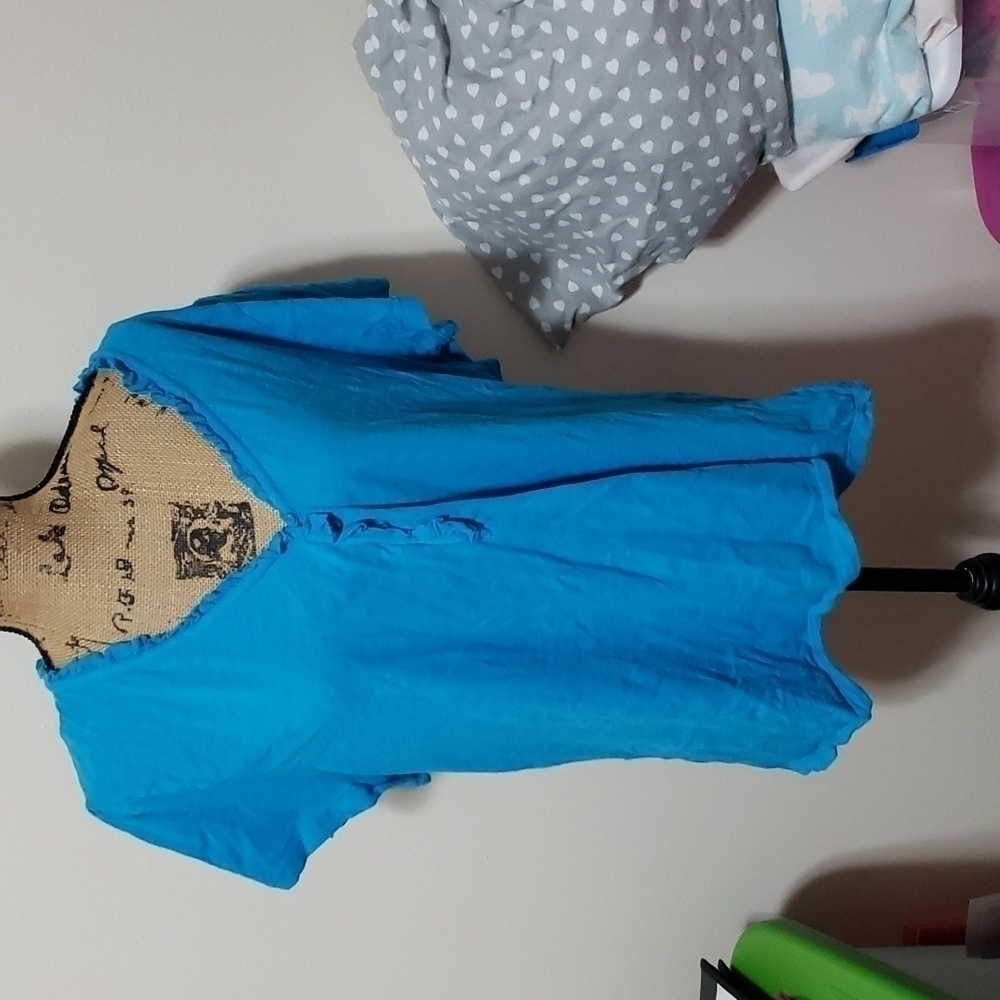Xxl ocean blue old navy tshirt with ruffle front